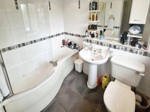 Family Bathroom- click for photo gallery